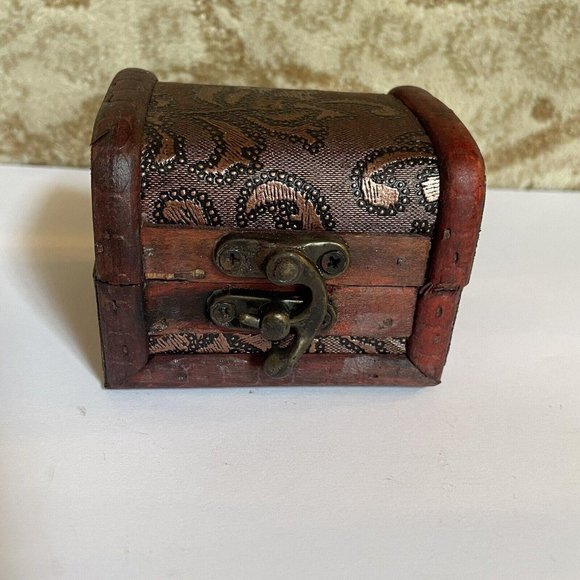 Handmade Trinket Treasure Box Decorative Distressed Wood Rustic Look - Picture 1 of 12